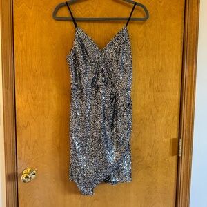 Elegant Silver Sequin Spaghetti Strap Mini Dress NYE